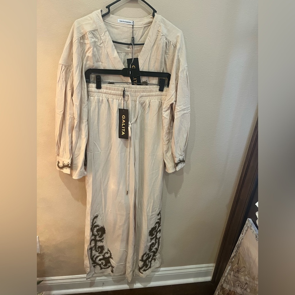 Elegant Cream and Brown Wide Leg Pant set - Picture 6 of 8